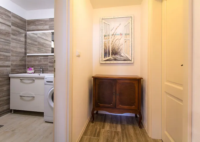 アパート Rakuljic
